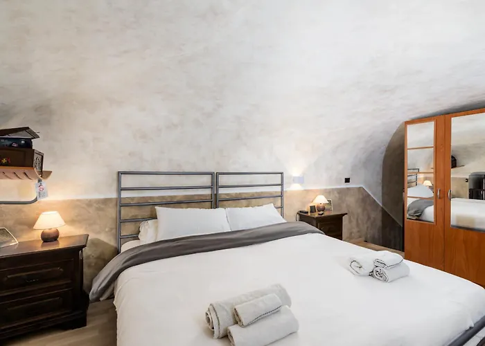 Accogliente Nel Pieno Centro Storico Della Citta Parcheggio In Box Privato Incluso Apartmán Turín