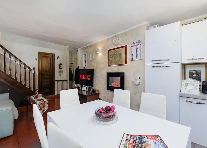 Accogliente Nel Pieno Centro Storico Della Citta Parcheggio In Box Privato Incluso Turín
