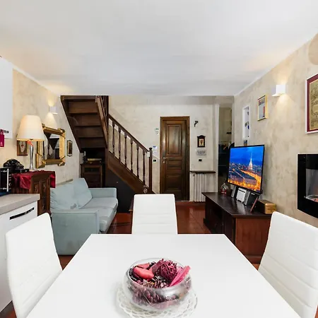 Accogliente Nel Pieno Centro Storico Della Citta Parcheggio In Box Privato Incluso * Turin