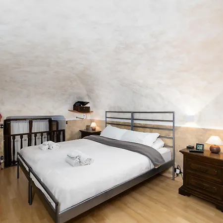 Accogliente Nel Pieno Centro Storico Della Citta Parcheggio In Box Privato Incluso * トリノ